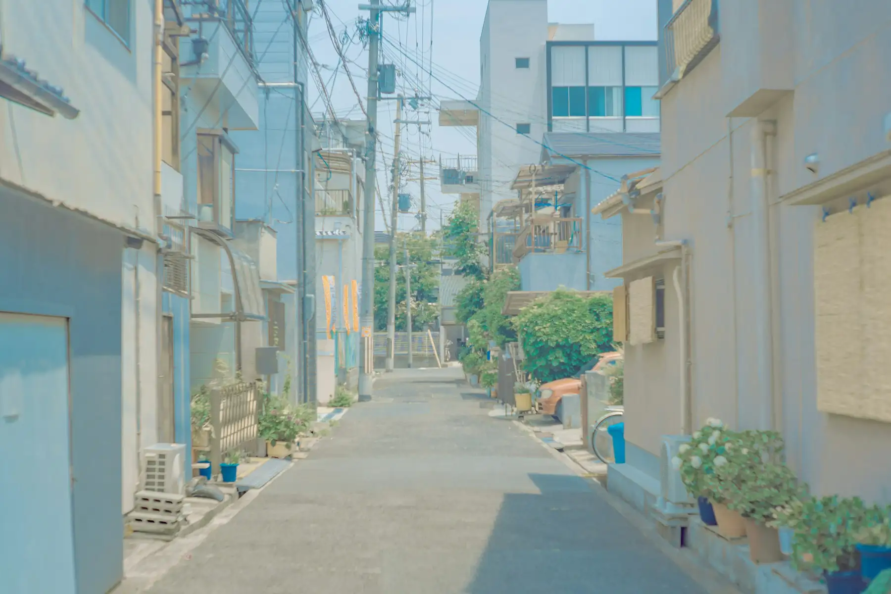 住宅が並ぶ路地